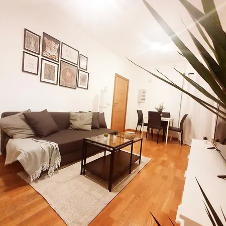 Parking, Wifi, 800 M Playa. A Apartment *